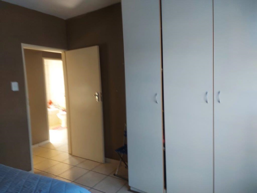 2 Bedroom Property for Sale in Rustenburg Central North West